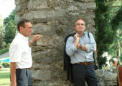 Nel 2004 con mio fratello Marco (a sinistra), pittore a Torino e oggi, purtroppo, mancato. Quasi gemelli, cresciuti in stretto rapporto d'apprendimento e di passioni, la sua scomparsa ha lasciato un grande vuoto. 