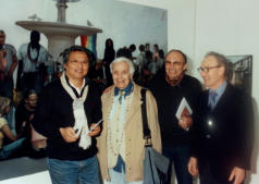 Sono tra il pittore Zhou Zhiwei, la poetessa Oretta Dalle Ore e il gallerista Giovanni Billari nel 2008